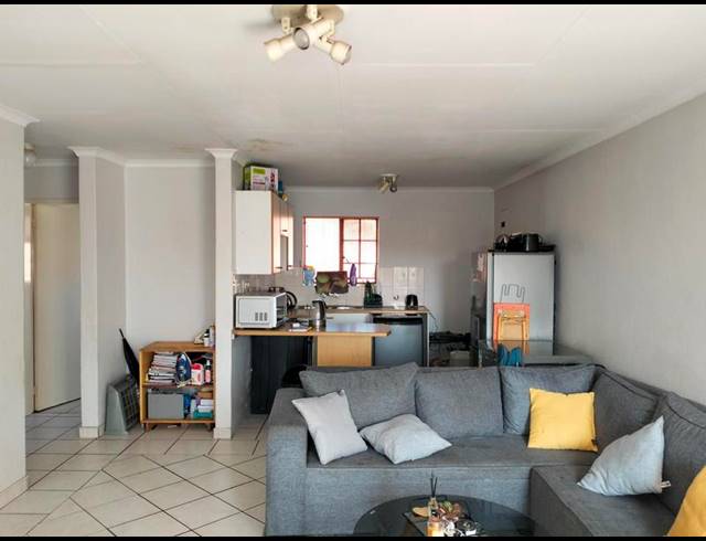 2 BEDROOM APARTMENT FOR SALE IN GLEN MARAIS